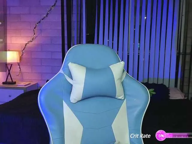 Live sex webcam photo for emiily-hvn #278120731