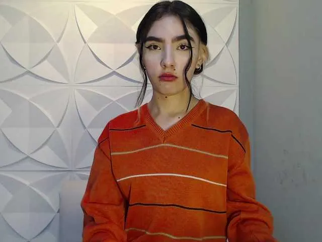 Live sex webcam photo for emiliapons #275658472