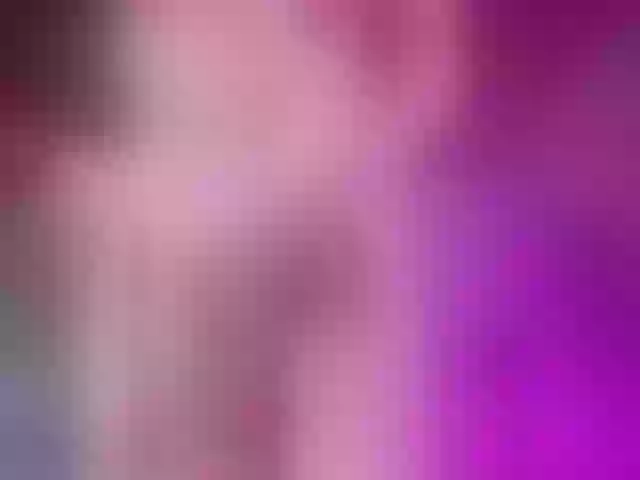 Live sex webcam photo for emiliclark #290539864