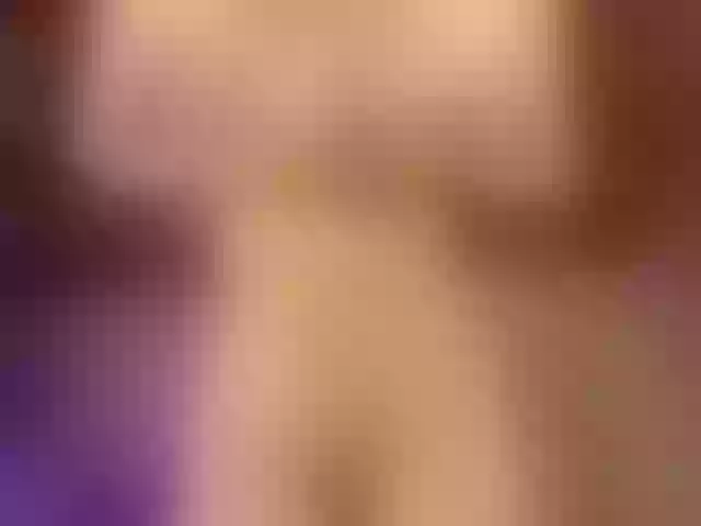 Live sex webcam photo for emiliclark #290566145