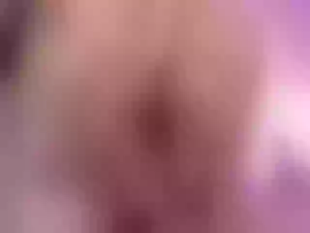Live sex webcam photo for emiliclark #290881387