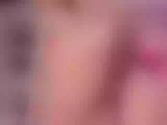 Live sex webcam photo for emiliclark #291075889