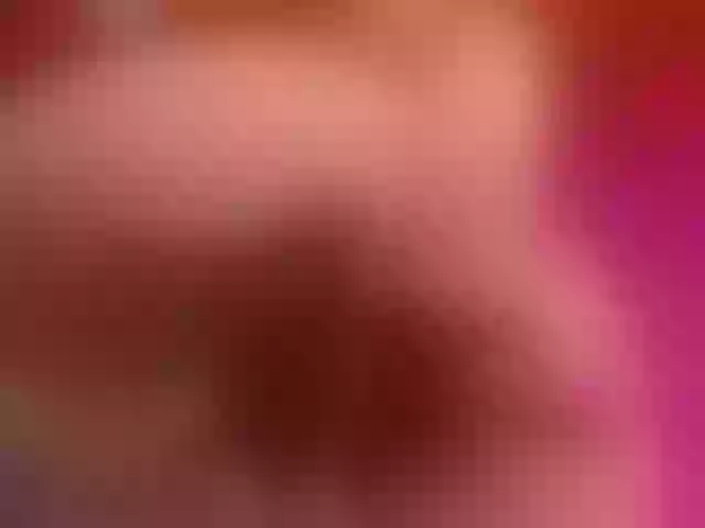 Live sex webcam photo for emiliclark #291095896