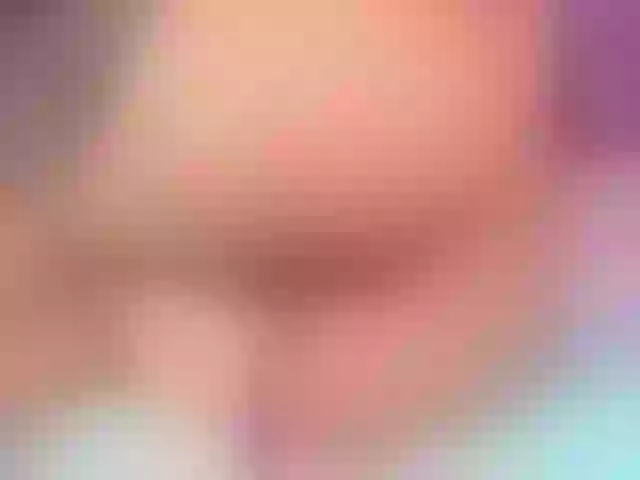 Live sex webcam photo for emiliclark #291157878