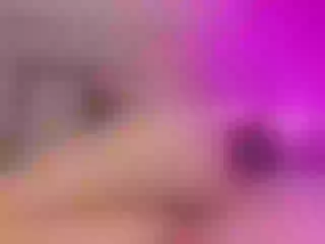 Live sex webcam photo for emiliclark #291290909