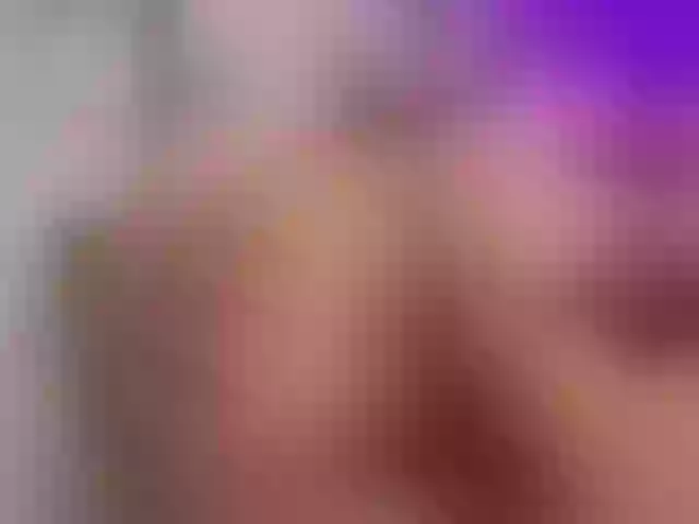 Live sex webcam photo for emiliclark #291312091