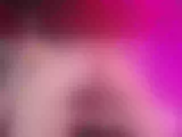 Live sex webcam photo for emiliclark #291351778