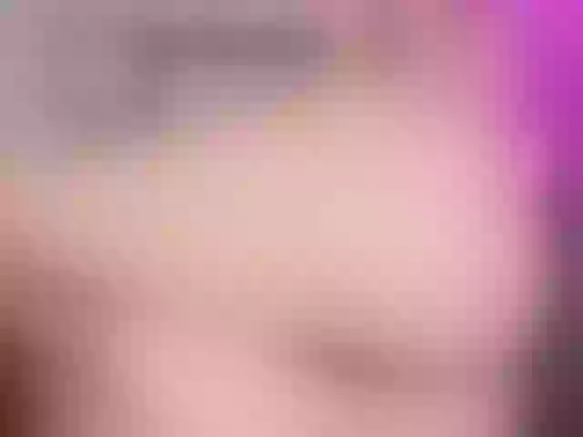 Live sex webcam photo for emiliclark #291842953