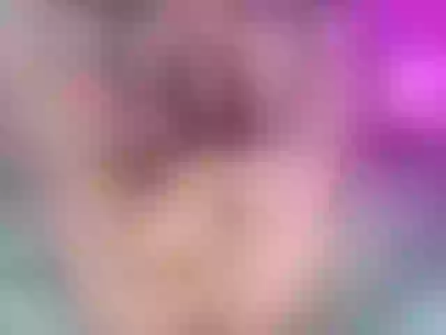 Live sex webcam photo for emiliclark #292160557