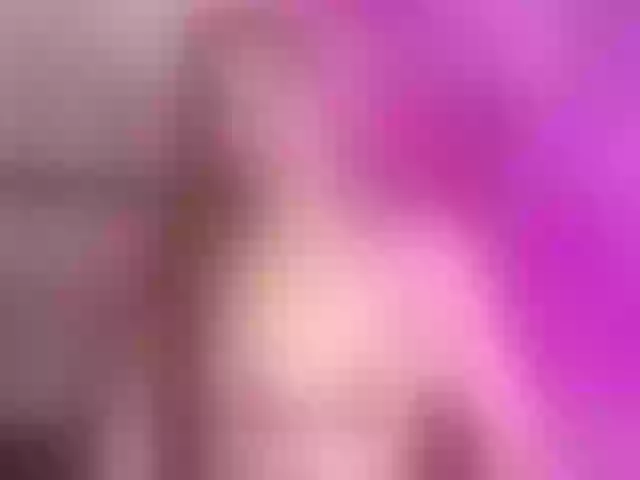 Live sex webcam photo for emiliclark #292167462