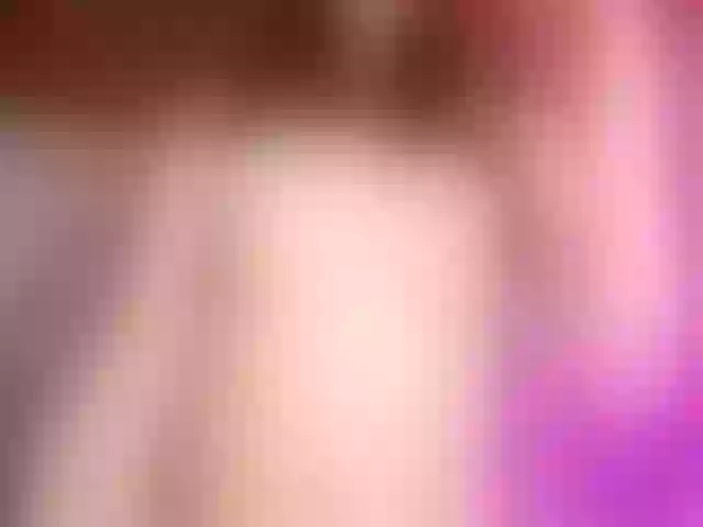 Live sex webcam photo for emiliclark #292219023