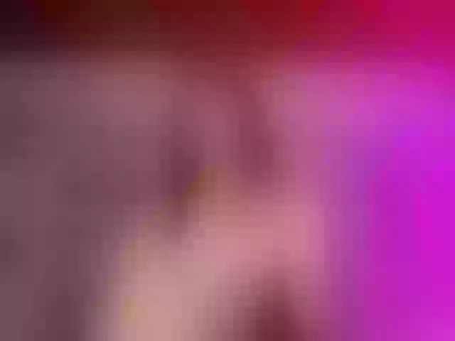 Live sex webcam photo for emiliclark #292240353