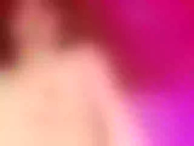 Live sex webcam photo for emiliclark #292274011