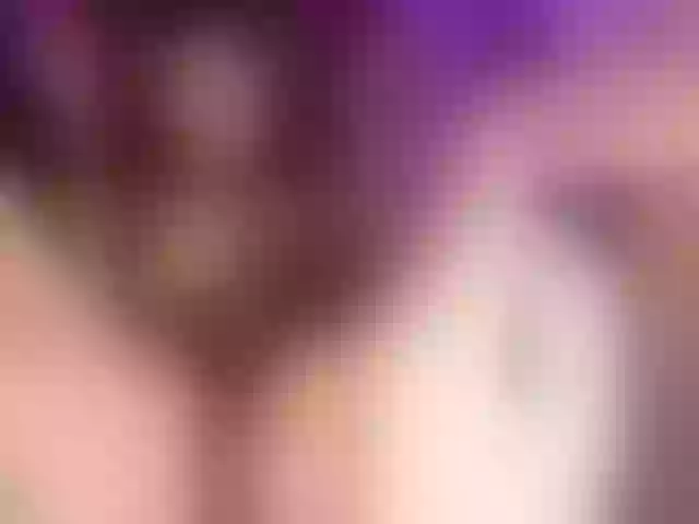 Live sex webcam photo for emiliclark #292288082
