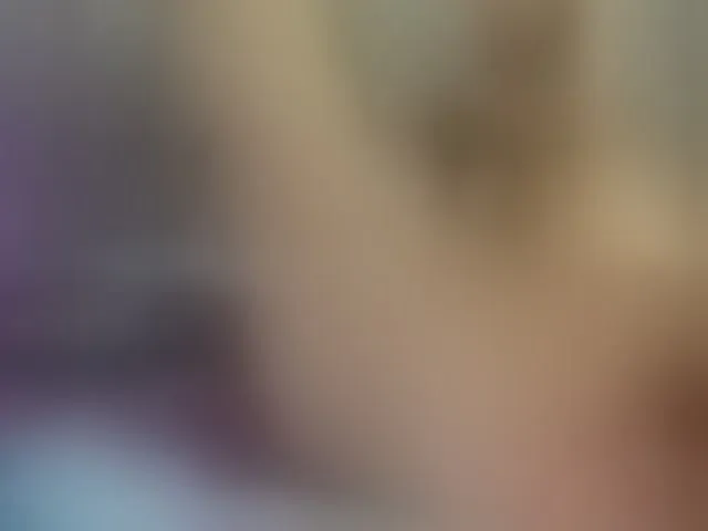 Live sex webcam photo for emiliclark #292419106