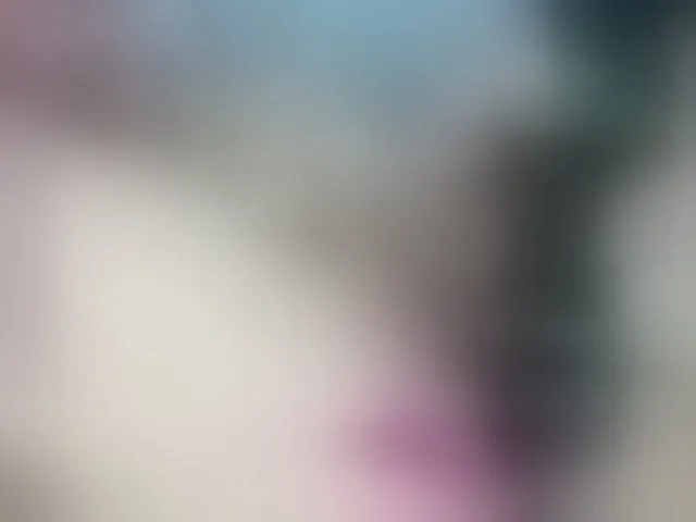 Live sex webcam photo for emiliclark #292457918