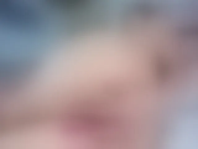 Live sex webcam photo for emiliclark #292898554