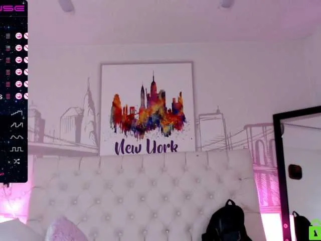 Live sex webcam photo for emilistone #272120230