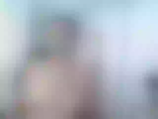 Live sex webcam photo for emily-blair #276506622