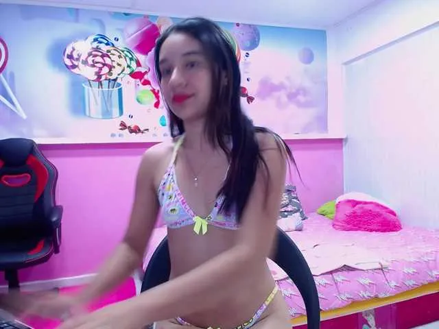 Live sex webcam photo for emily-petite- #274281121