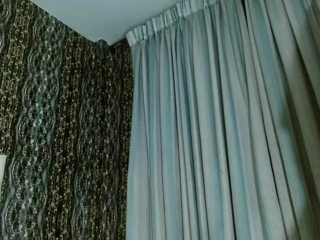 Live sex webcam photo for emily-saenz #275988570