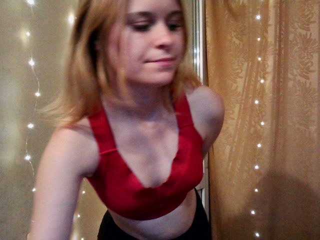 Live sex webcam photo for emily-shyx #276328598