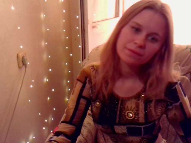 Live sex webcam photo for emily-shyx #276343177