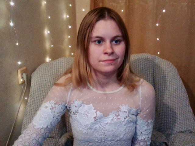 Live sex webcam photo for emily-shyx #276545327