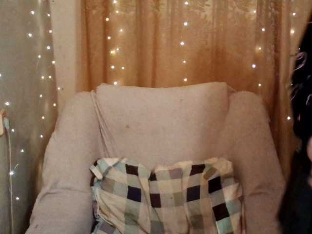 Live sex webcam photo for emily-shyx #277403899