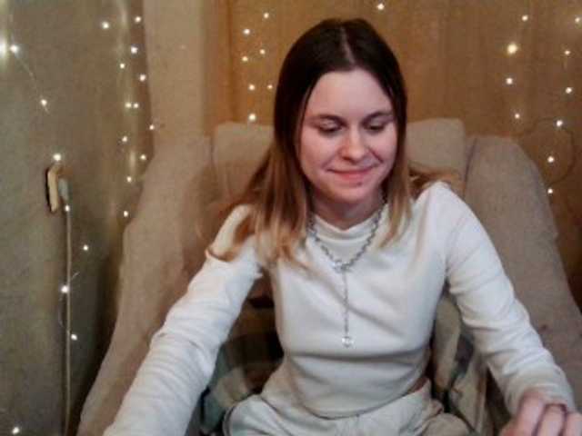 Live sex webcam photo for emily-shyx #277439075