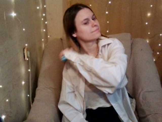 Live sex webcam photo for emily-shyx #277456328