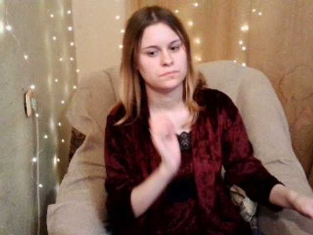 Live sex webcam photo for emily-shyx #277551719