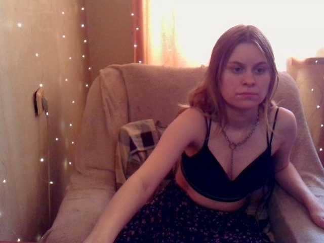 Live sex webcam photo for emily-shyx #277978758