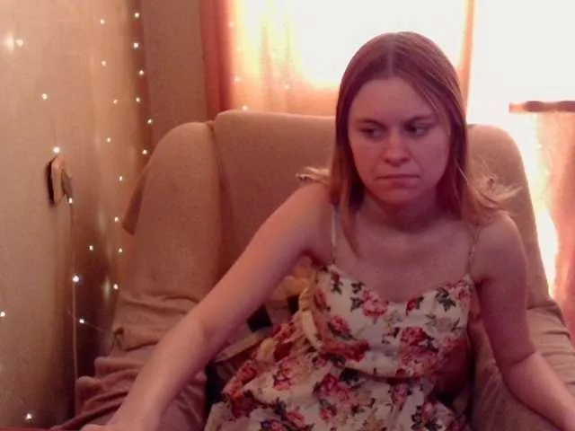 Live sex webcam photo for emily-shyx #278037754