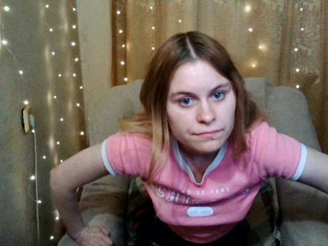 Live sex webcam photo for emily-shyx #278167119