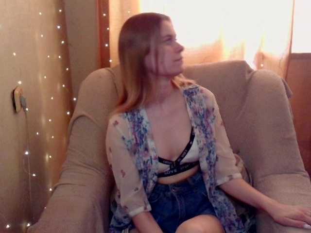 Live sex webcam photo for emily-shyx #278214984