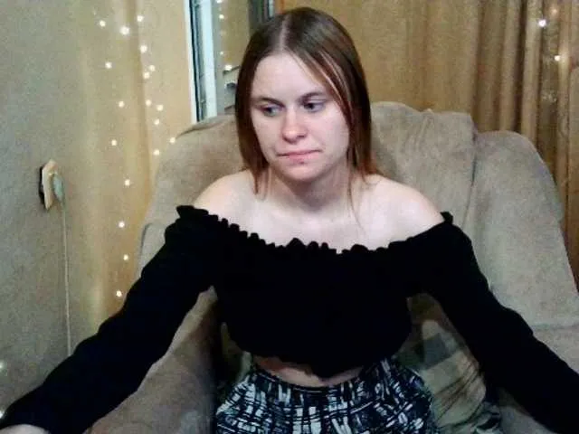 Live sex webcam photo for emily-shyx #289754477