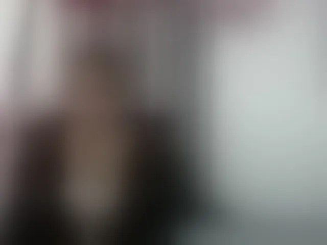 Live sex webcam photo for emilycooper #293199900