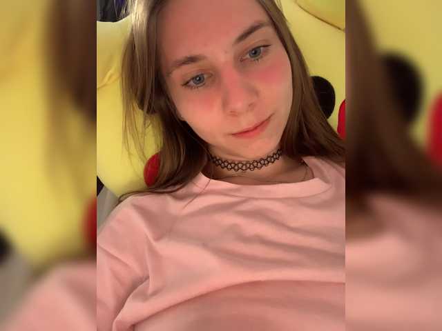 Live sex webcam photo for emilyev4ns #273878359