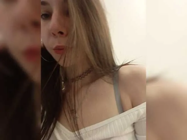 Live sex webcam photo for emilyev4ns #274022929