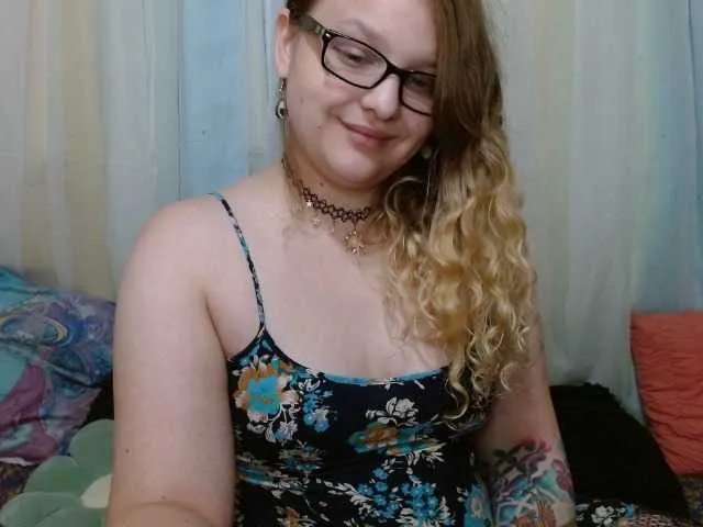 Live sex webcam photo for emilyhaze #276721525