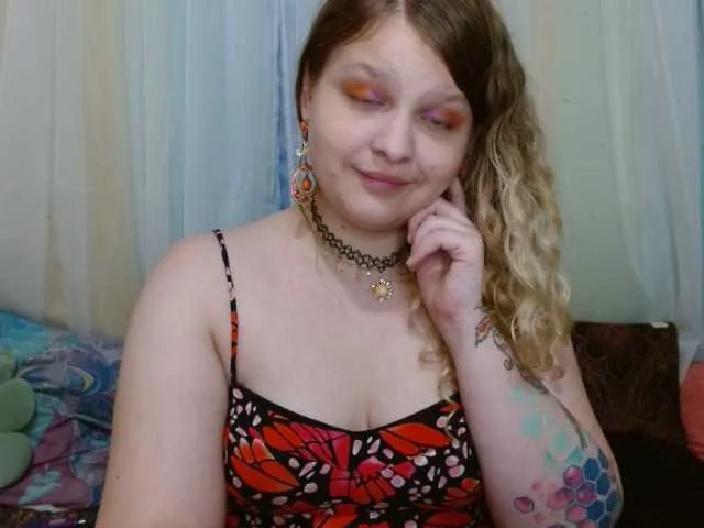 Live sex webcam photo for emilyhaze #276839738