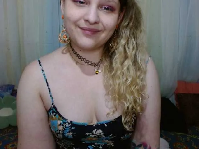 Live sex webcam photo for emilyhaze #276897843