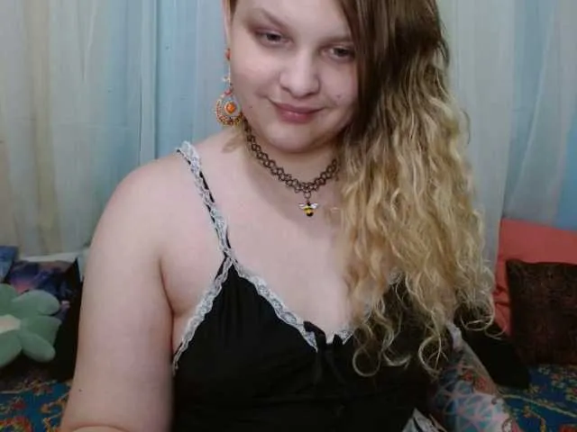 Live sex webcam photo for emilyhaze #276912453