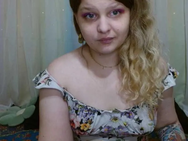 Live sex webcam photo for emilyhaze #276972962