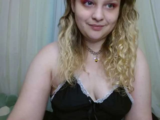 Live sex webcam photo for emilyhaze #277032050