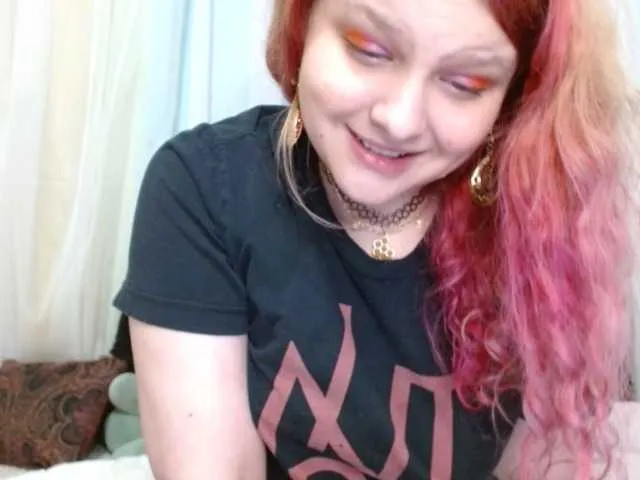 Live sex webcam photo for emilyhaze #277082726