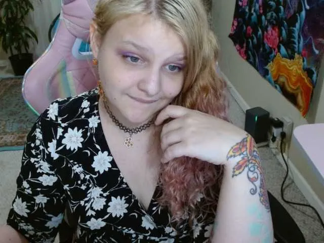 Live sex webcam photo for emilyhaze #277329973