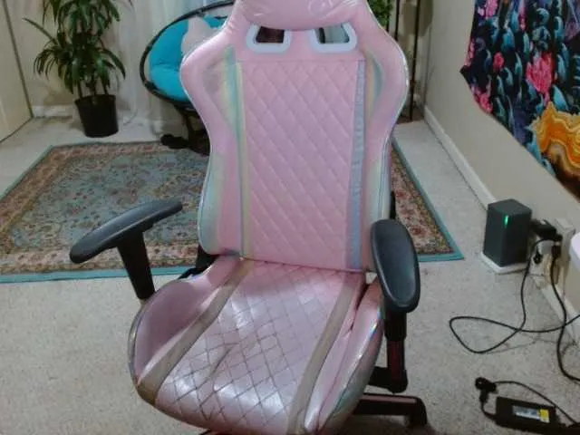 Live sex webcam photo for emilyhaze #277364346