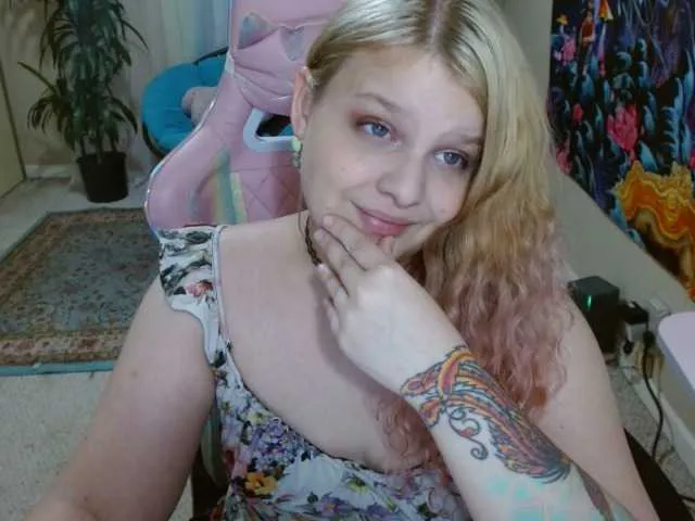 Live sex webcam photo for emilyhaze #277379479